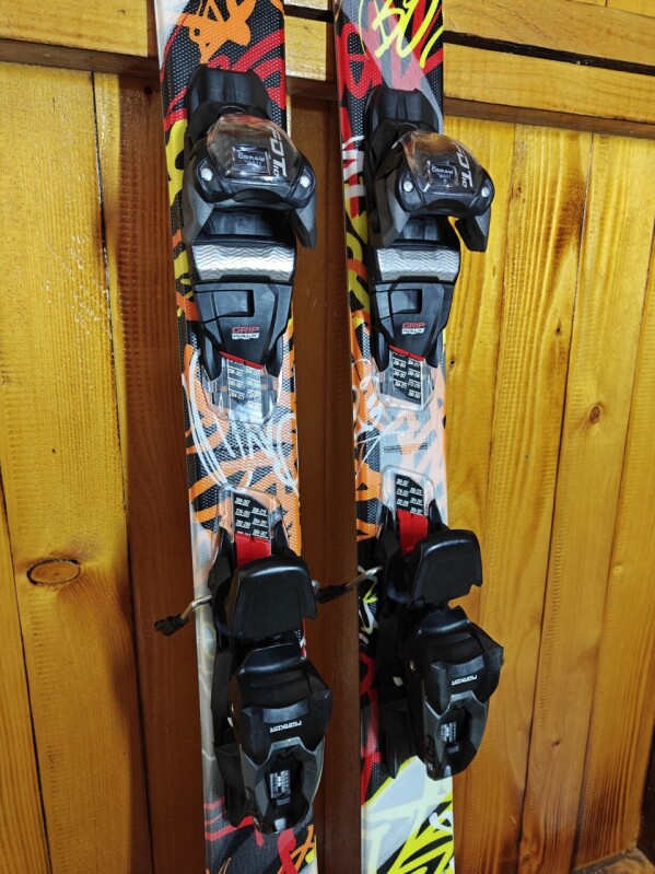 LYŽE VOLKL REVOLT 81 148CM --MODEL 2025--